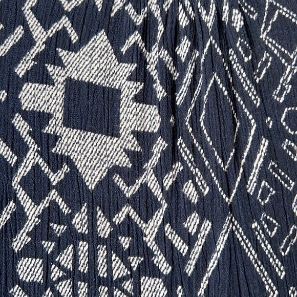 Monteau Los Angeles Small Patterned Navy Tank - Picture 4 of 5